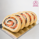Rulo salmón, queso, cavier y paté