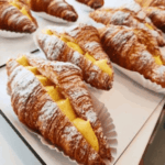 Croissant relleno de crema