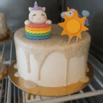 Tarta Unicornio Arcoíris – Kinder y Crema de Galleta de Chocolate