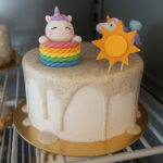 Tarta Unicornio Arcoíris – Kinder y Crema de Galleta de Chocolate